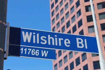 Генералното консулство в Лос Анджелис временно преустановява издаването на визи и български лични документи